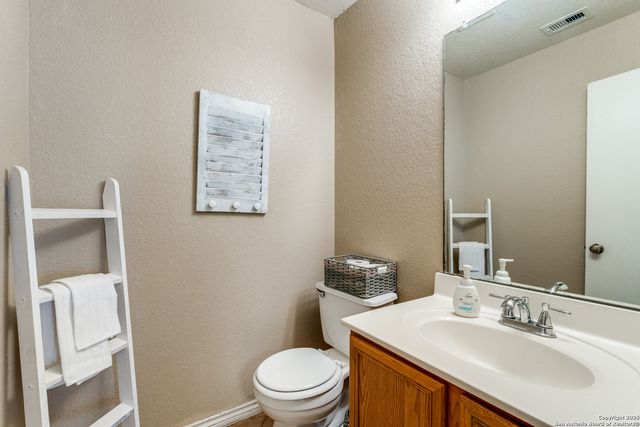 523 Mathis Mdw, San Antonio, TX 78251