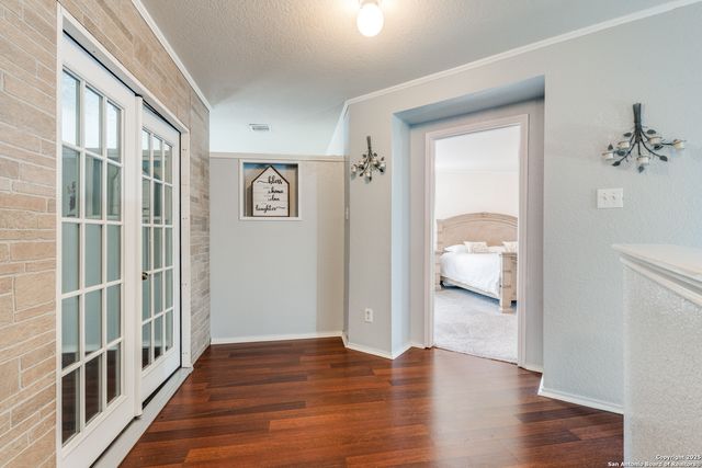 523 Mathis Mdw, San Antonio, TX 78251