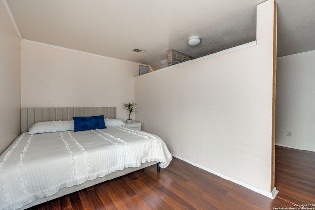 523 Mathis Mdw, San Antonio, TX 78251