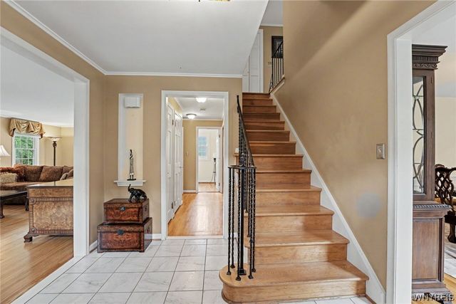 70 Briarhill Road, Amherst, NY 14221