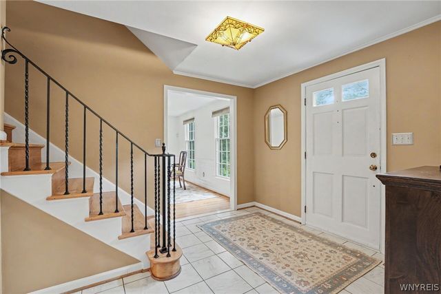 70 Briarhill Road, Amherst, NY 14221