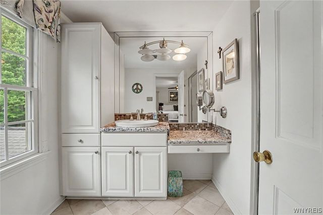 70 Briarhill Road, Amherst, NY 14221