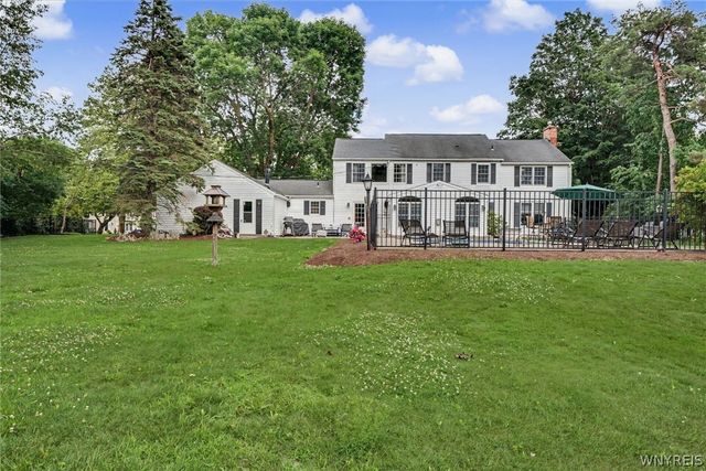 70 Briarhill Road, Amherst, NY 14221