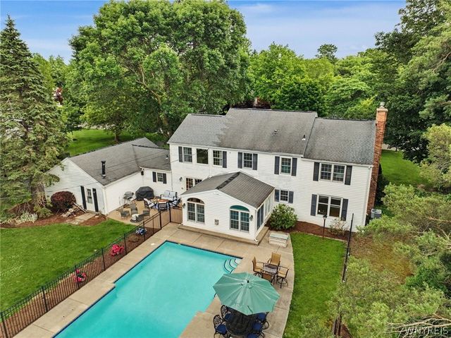 70 Briarhill Road, Amherst, NY 14221