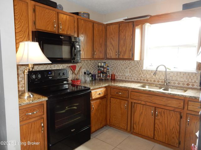 386 S Old Preston Hwy, Shepherdsville, KY 40165