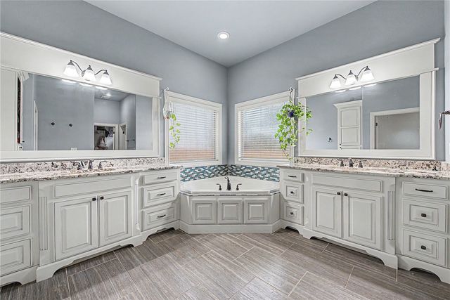 4105 Willowbend Drive, Rogers, AR 72758