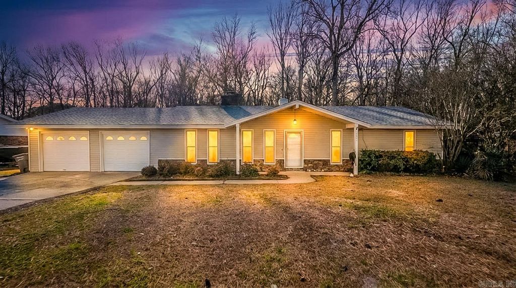 3005 T P White Drive, Jacksonville, AR 72076