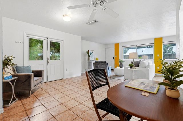 747 SE 2ND PLACE 10, Gainesville, FL 32601