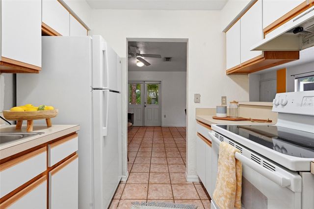 747 SE 2ND PLACE 10, Gainesville, FL 32601