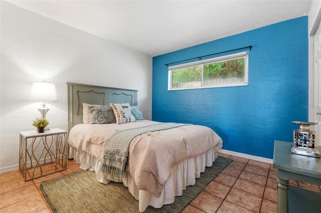 747 SE 2ND PLACE 10, Gainesville, FL 32601
