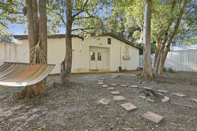 747 SE 2ND PLACE 10, Gainesville, FL 32601