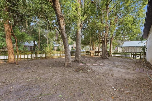 747 SE 2ND PLACE 10, Gainesville, FL 32601