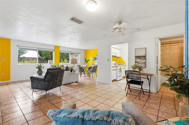747 SE 2ND PLACE 10, Gainesville, FL 32601