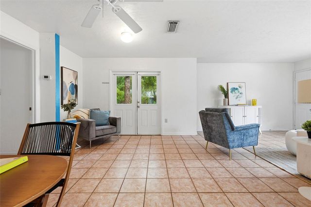 747 SE 2ND PLACE 10, Gainesville, FL 32601