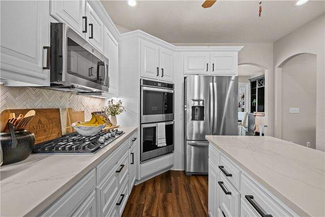 6203 Valley View Road, Rogers, AR 72758