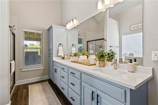 6203 Valley View Road, Rogers, AR 72758
