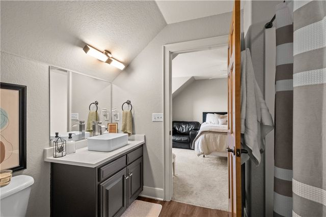 6203 Valley View Road, Rogers, AR 72758