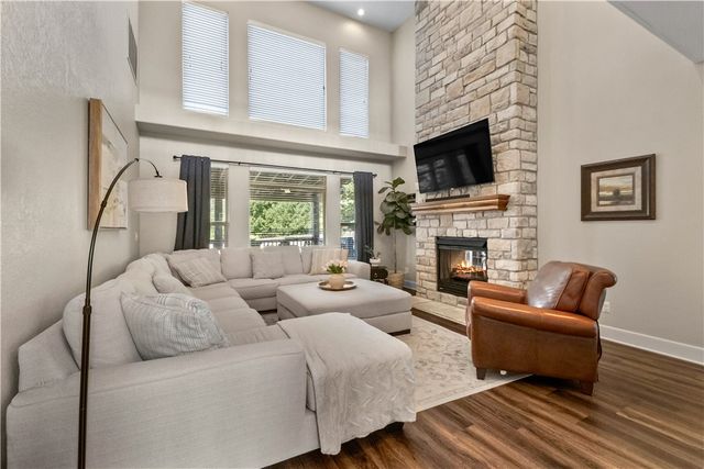 6203 Valley View Road, Rogers, AR 72758