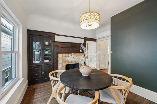 5216 Market St, Oakland, CA 94608