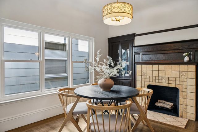 5216 Market St, Oakland, CA 94608