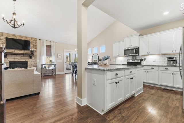 459 Rangeland Rd, Spring Hill, TN 37174