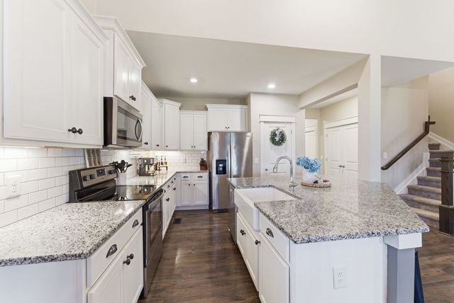 459 Rangeland Rd, Spring Hill, TN 37174