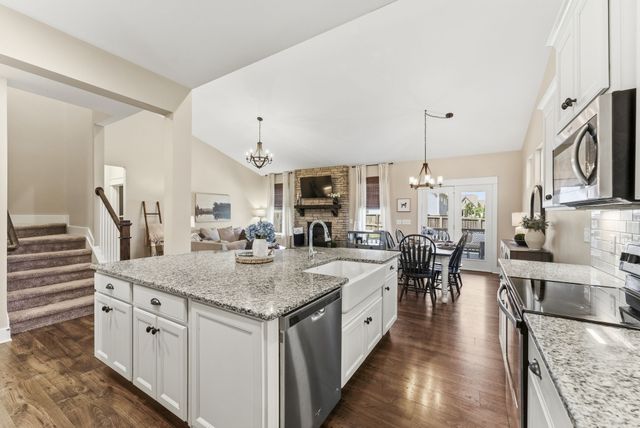 459 Rangeland Rd, Spring Hill, TN 37174