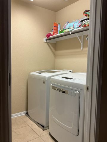 809 Hometown PKWY, Kyle, TX 78640