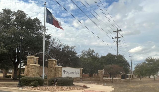 809 Hometown PKWY, Kyle, TX 78640