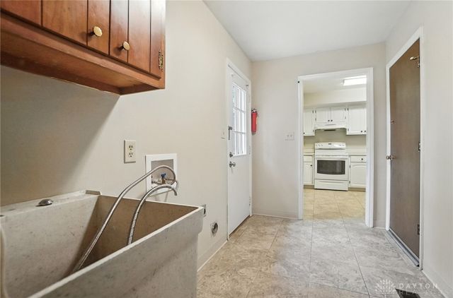 284 Blackstone Drive, Centerville, OH 45459