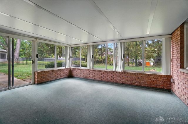 284 Blackstone Drive, Centerville, OH 45459