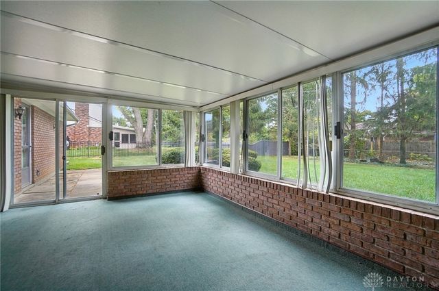 284 Blackstone Drive, Centerville, OH 45459