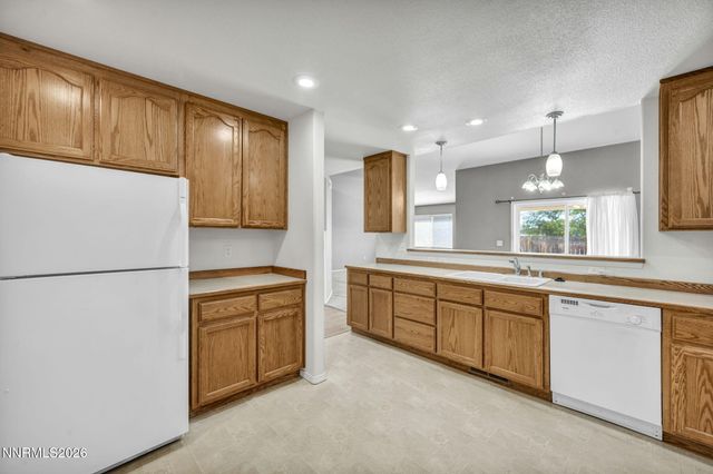 445 Torrey Pines Drive, Fallon, NV 89406