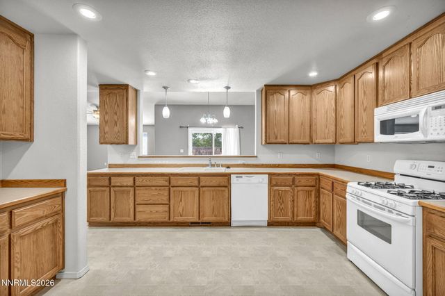 445 Torrey Pines Drive, Fallon, NV 89406