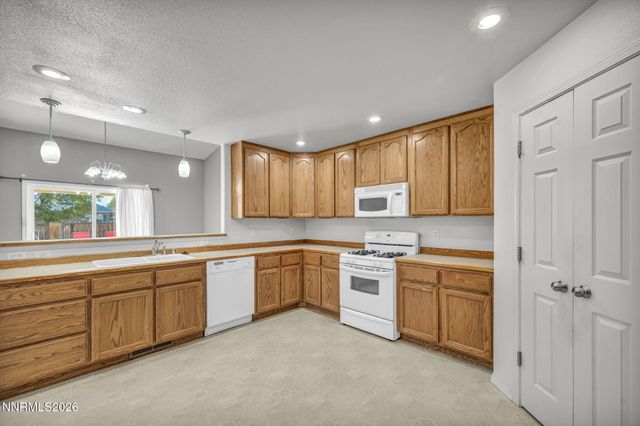 445 Torrey Pines Drive, Fallon, NV 89406