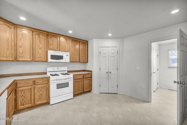 445 Torrey Pines Drive, Fallon, NV 89406