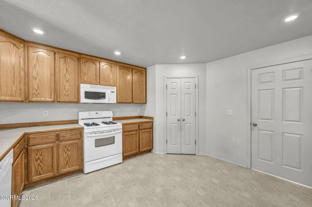 445 Torrey Pines Drive, Fallon, NV 89406