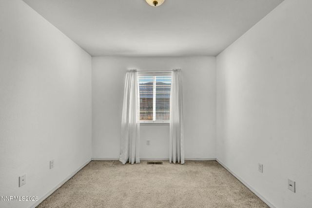 445 Torrey Pines Drive, Fallon, NV 89406