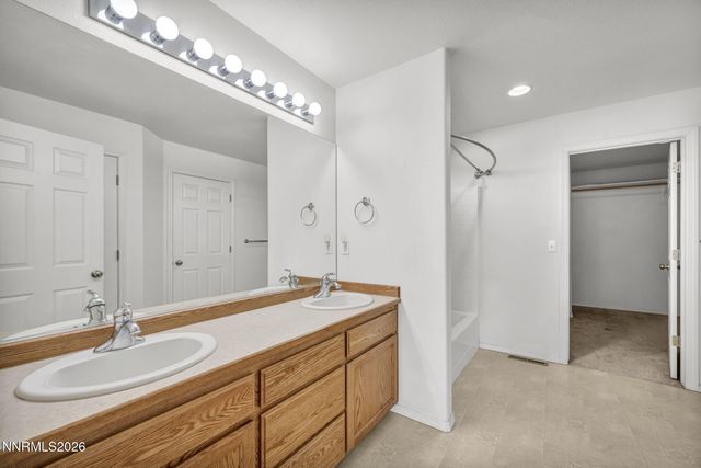 445 Torrey Pines Drive, Fallon, NV 89406