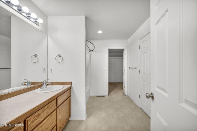 445 Torrey Pines Drive, Fallon, NV 89406