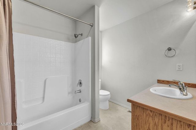 445 Torrey Pines Drive, Fallon, NV 89406