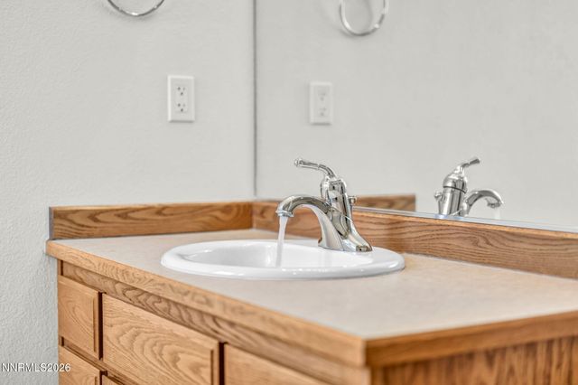 445 Torrey Pines Drive, Fallon, NV 89406
