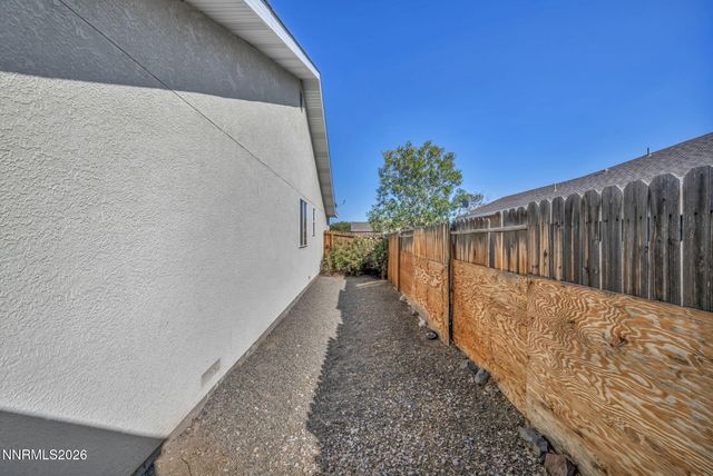 445 Torrey Pines Drive, Fallon, NV 89406