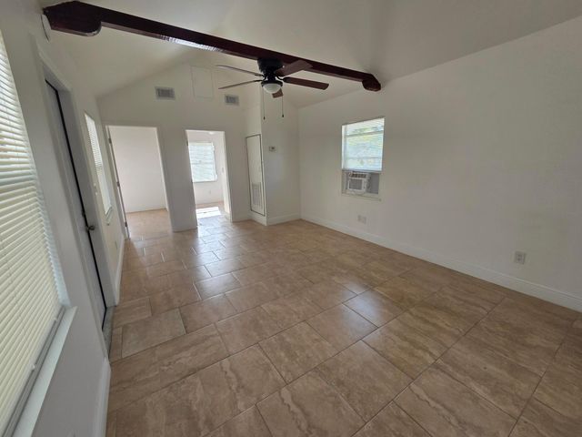908 W 5th Street, Riviera Beach, FL 33404
