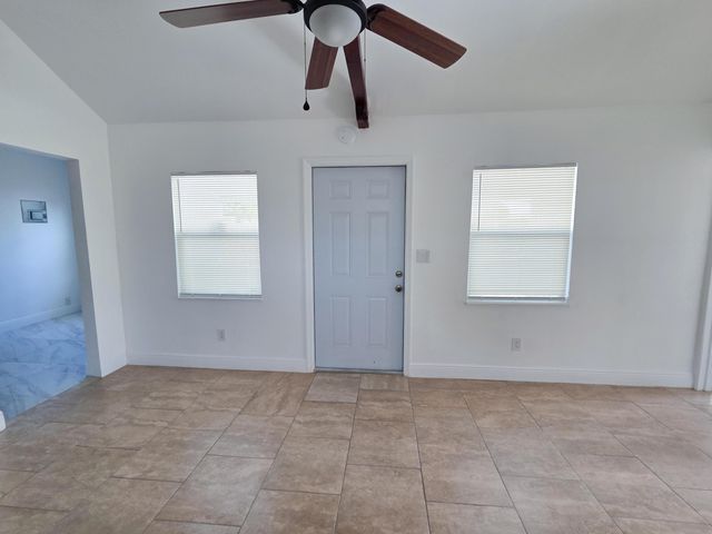 908 W 5th Street, Riviera Beach, FL 33404
