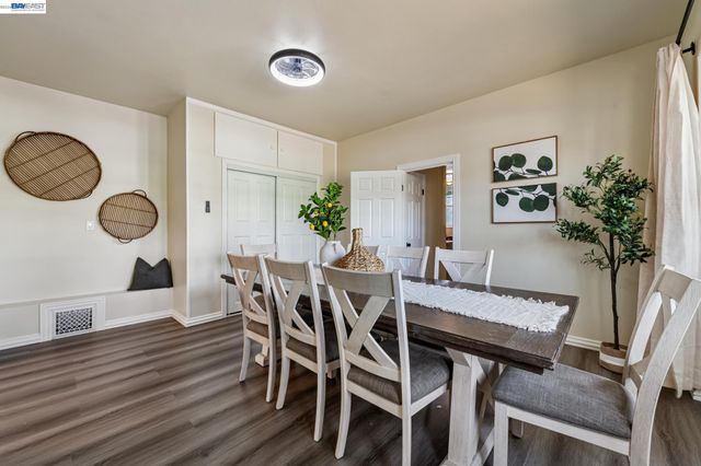 6031 Camden St, Oakland, CA 94605