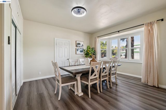 6031 Camden St, Oakland, CA 94605