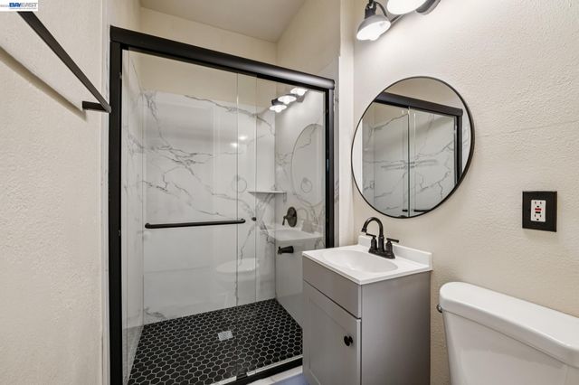 6031 Camden St, Oakland, CA 94605