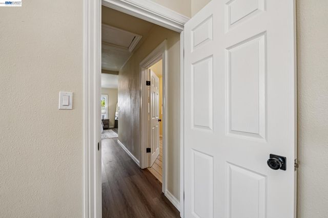 6031 Camden St, Oakland, CA 94605