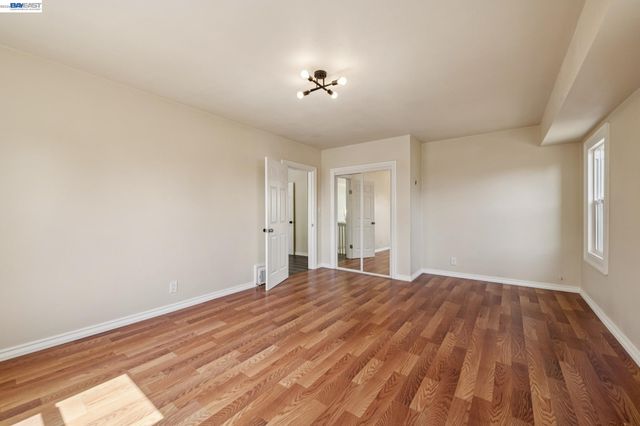 6031 Camden St, Oakland, CA 94605